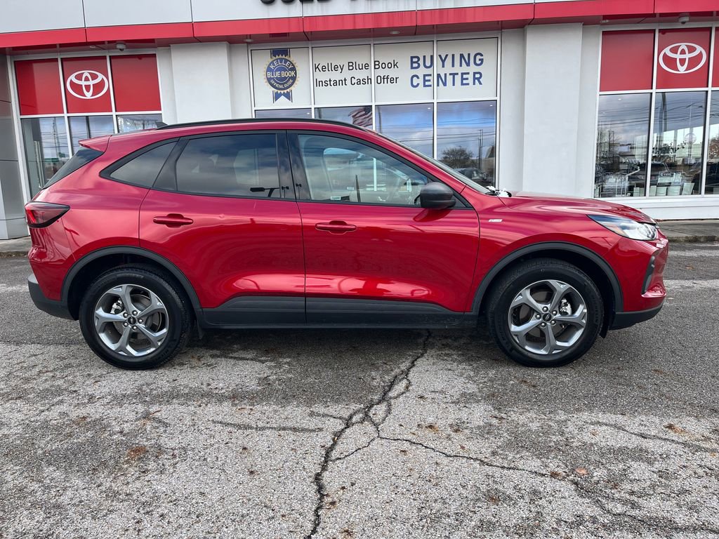 Used 2025 Ford Escape ST-Line image 7