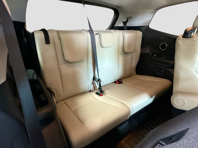 Used 2023 Subaru Ascent Limited w/ Technology Package AWD/4WD image 29