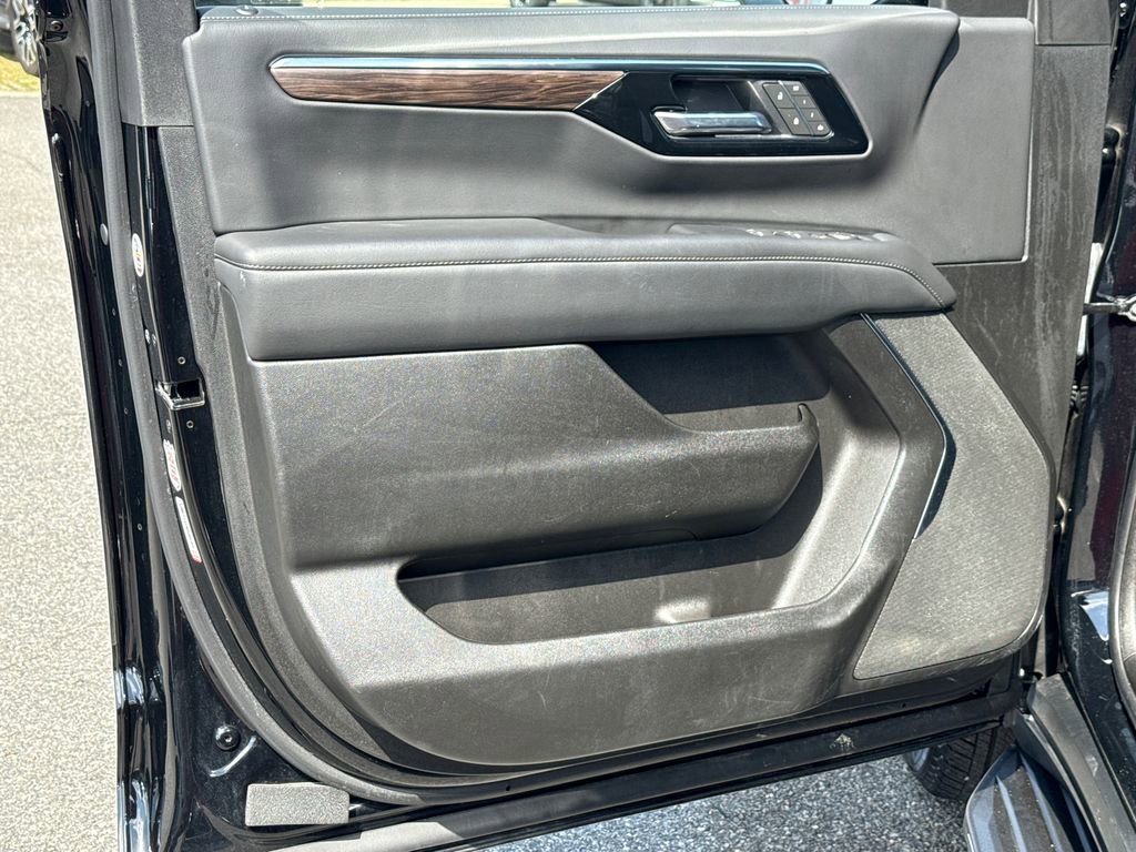 Certified 2025 Chevrolet Tahoe LT image 10