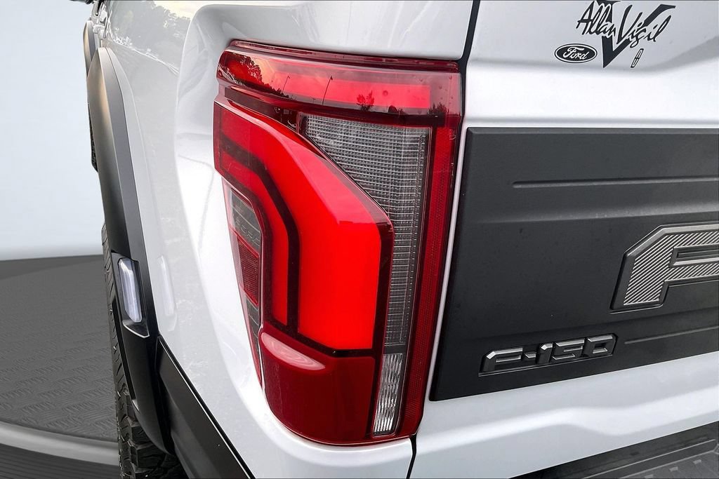 Used 2025 Ford F150 Raptor AWD/4WD image 25