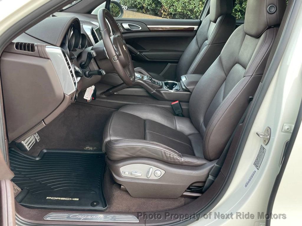 Used 2011 Porsche Cayenne S AWD/4WD image 7