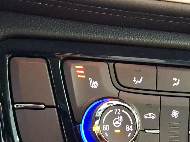 Used 2019 Buick Encore Essence AWD/4WD image 24