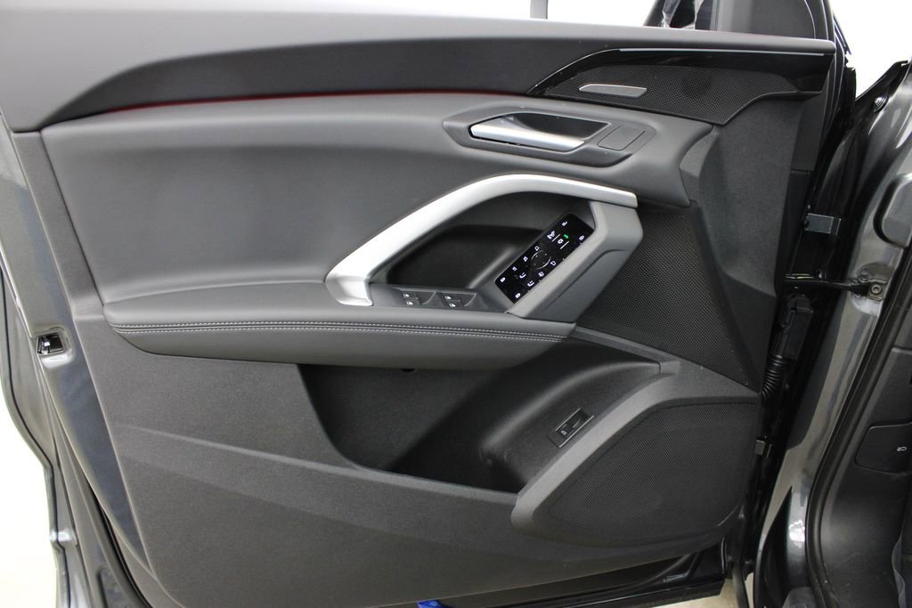 New 2025 Audi Q5 Premium Plus image 16