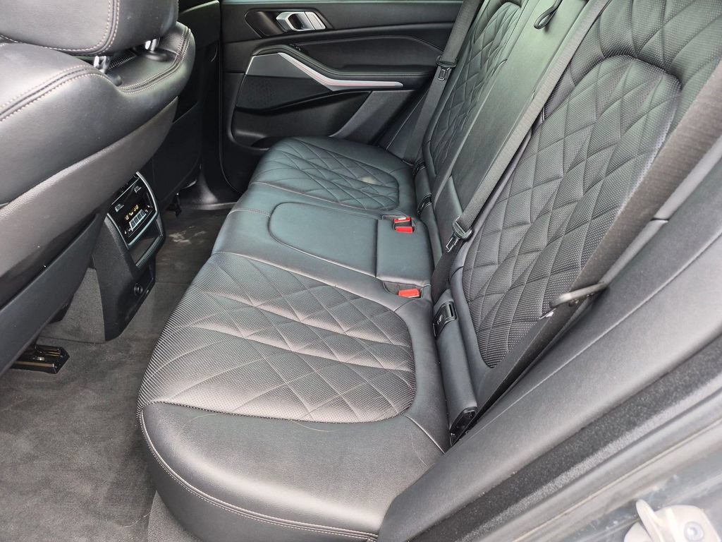 Used 2023 BMW X5 xDrive40i AWD/4WD image 23