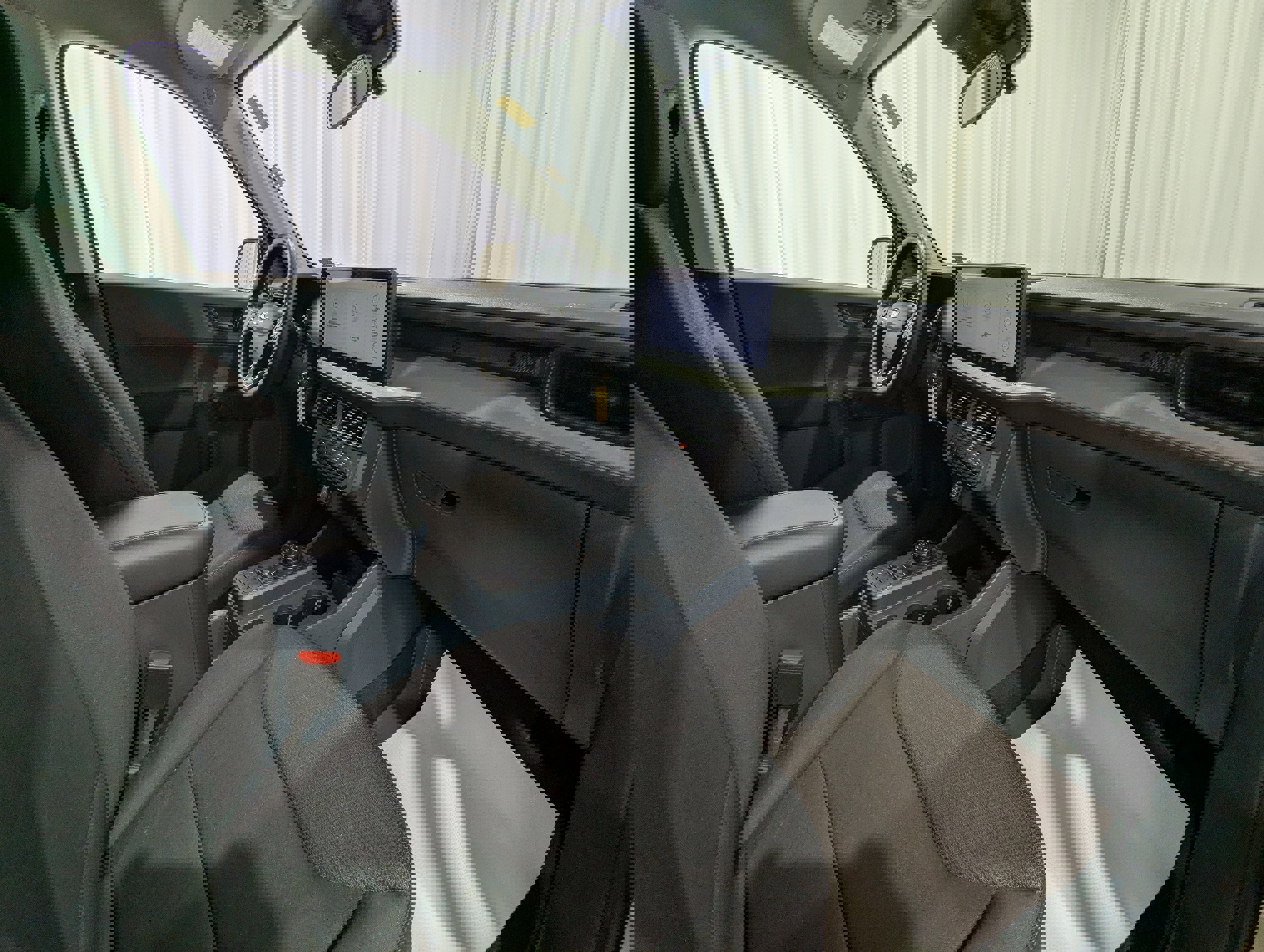 Used 2025 Ford Maverick XL image 11