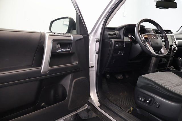 Used 2024 Toyota 4Runner SR5 AWD/4WD image 9