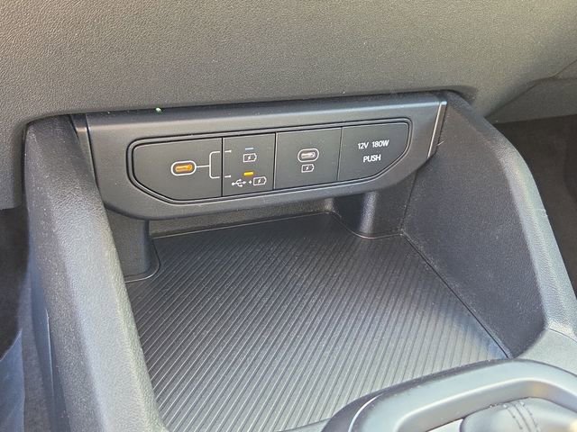 Used 2025 Kia K4 FWD image 21
