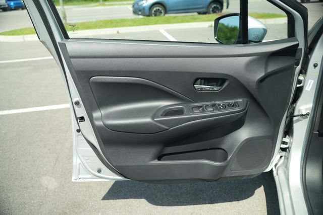 Used 2025 Nissan Versa SV FWD image 14