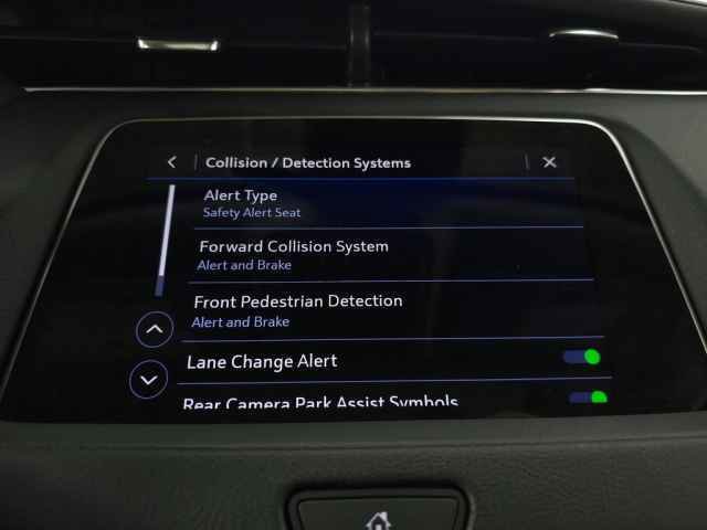 Certified 2023 Cadillac XT4 Luxury w/ Cold Weather Package image 25