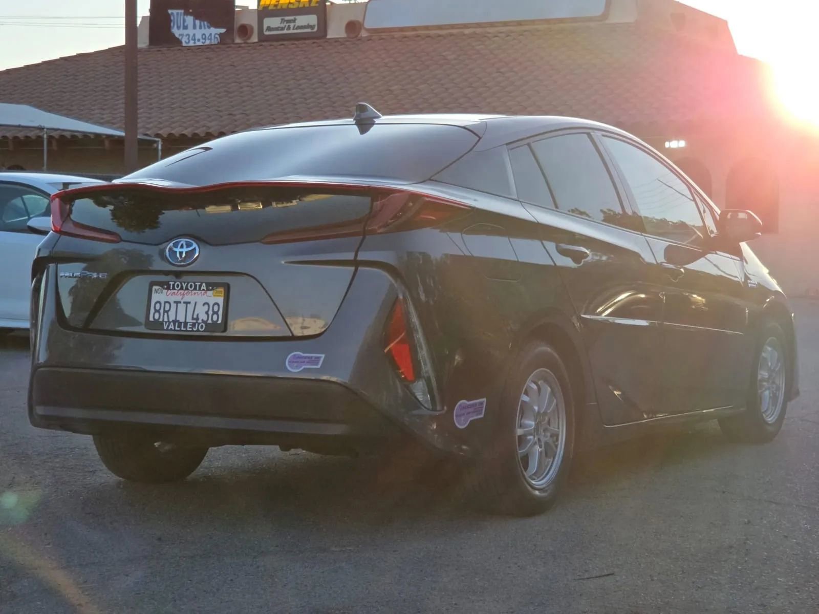 Used 2018 Toyota Prius Prime Premium image 6