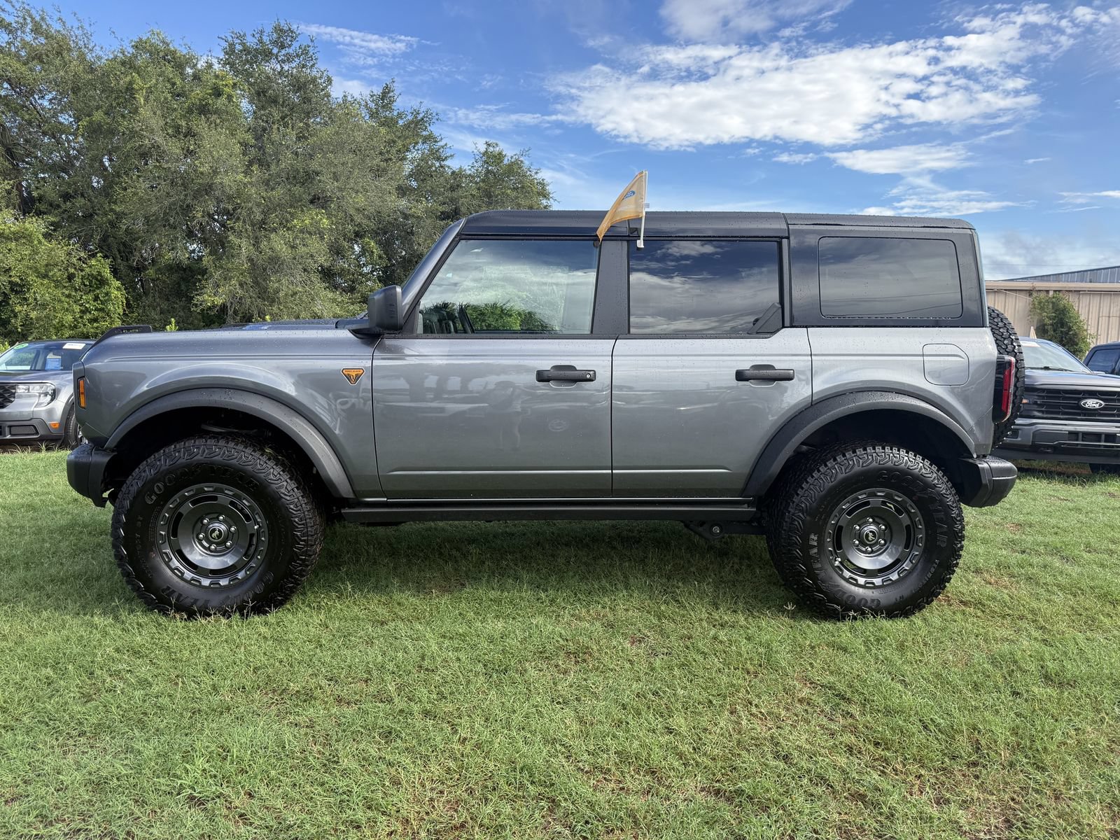 Certified 2025 Ford Bronco Badlands w/ Sasquatch Package AWD/4WD image 8