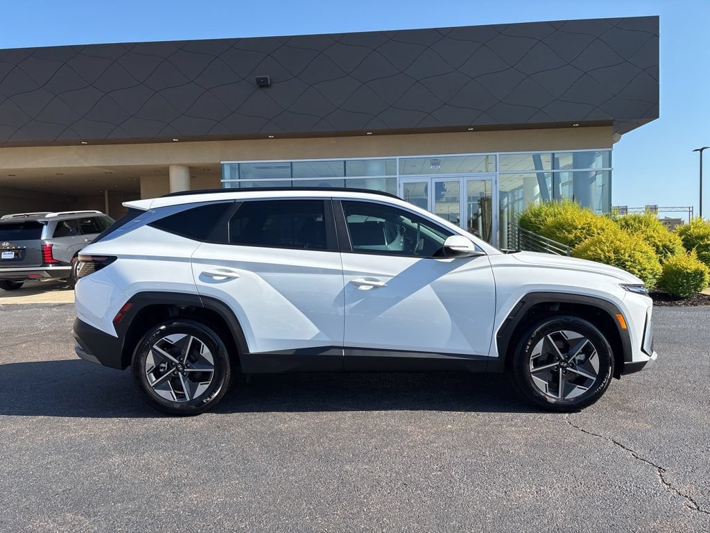 Used 2025 Hyundai Tucson SEL AWD/4WD image 4