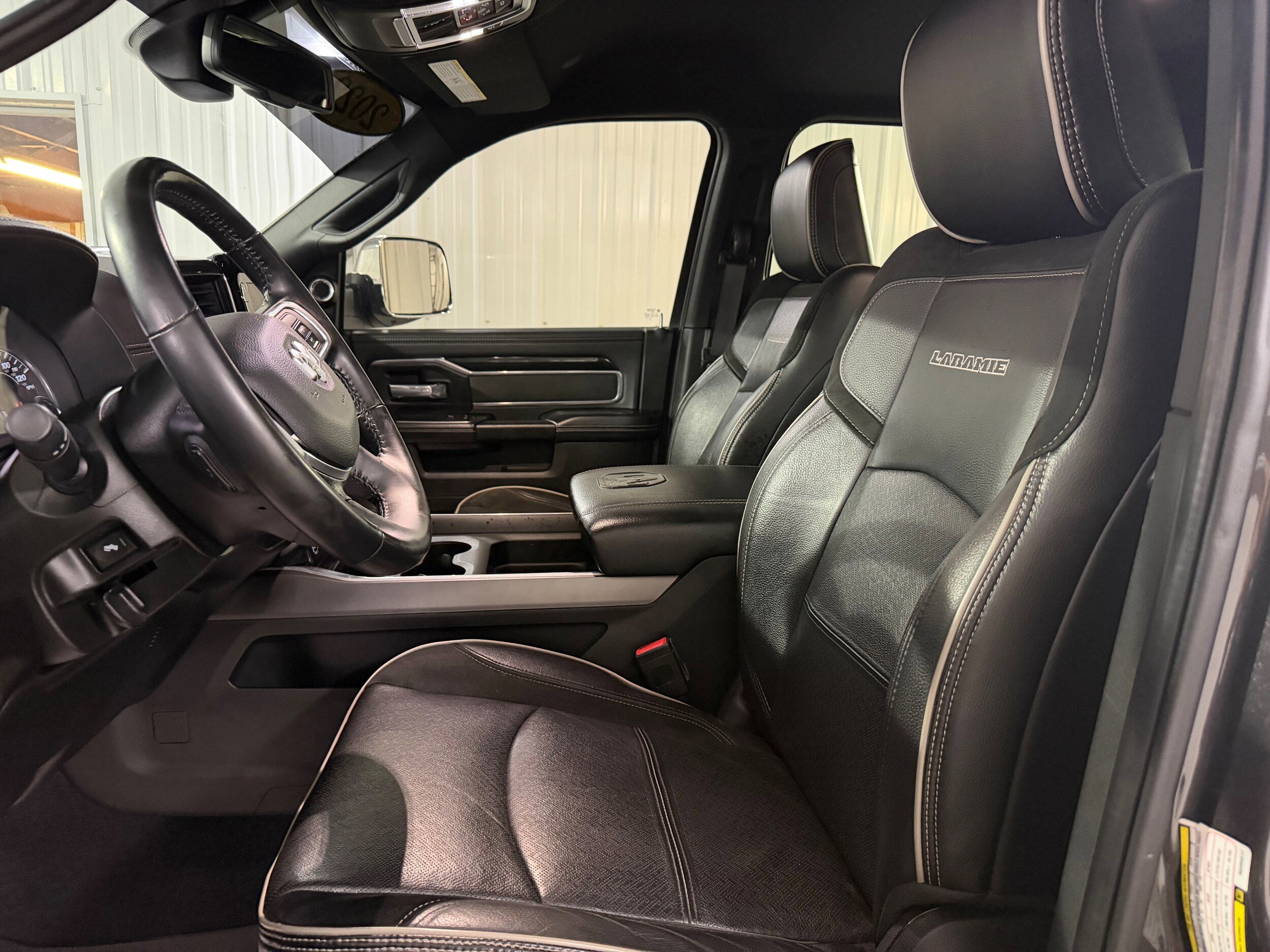Used 2022 RAM 2500 Laramie AWD/4WD image 10