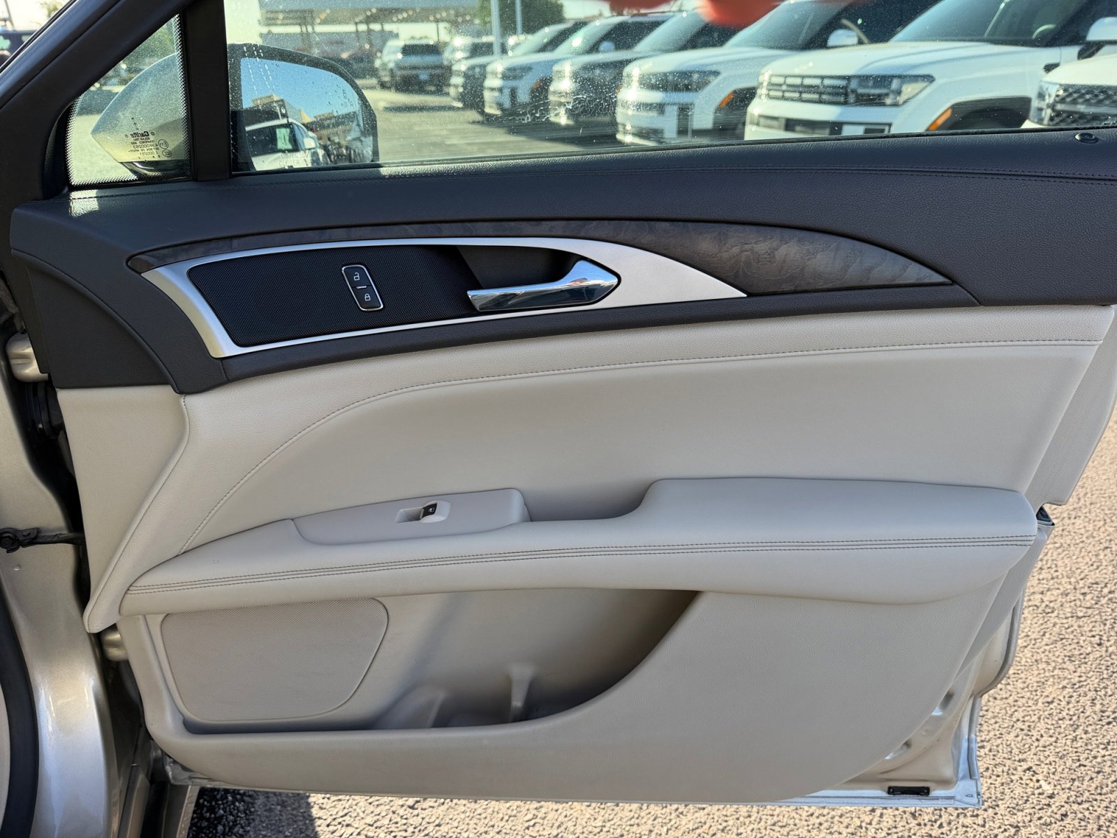 Used 2017 Lincoln MKZ Select w/ Select Plus Package FWD image 16