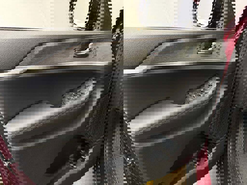 New 2025 Jeep Grand Cherokee Limited w/ Black Appearance Package image 27