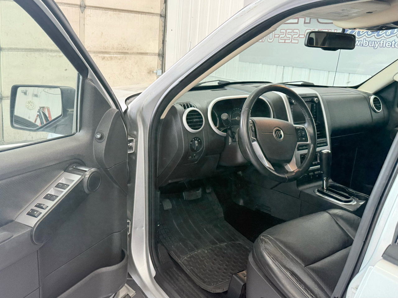 Used 2010 Mercury Mountaineer Premier image 14