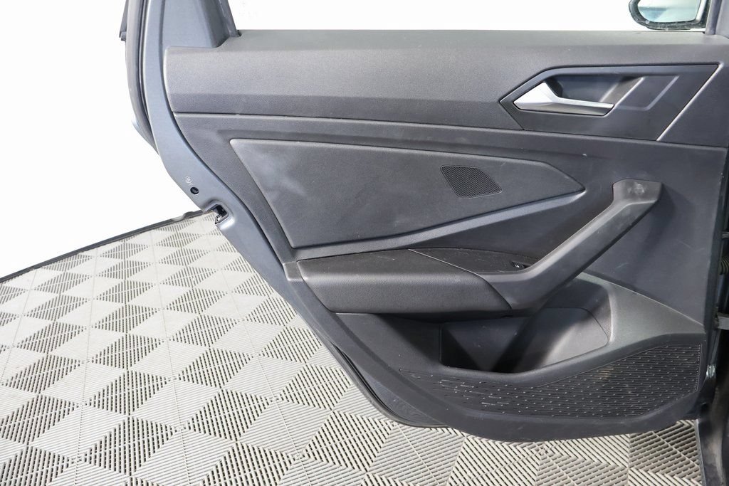 Used 2019 Volkswagen Jetta R-Line FWD image 13