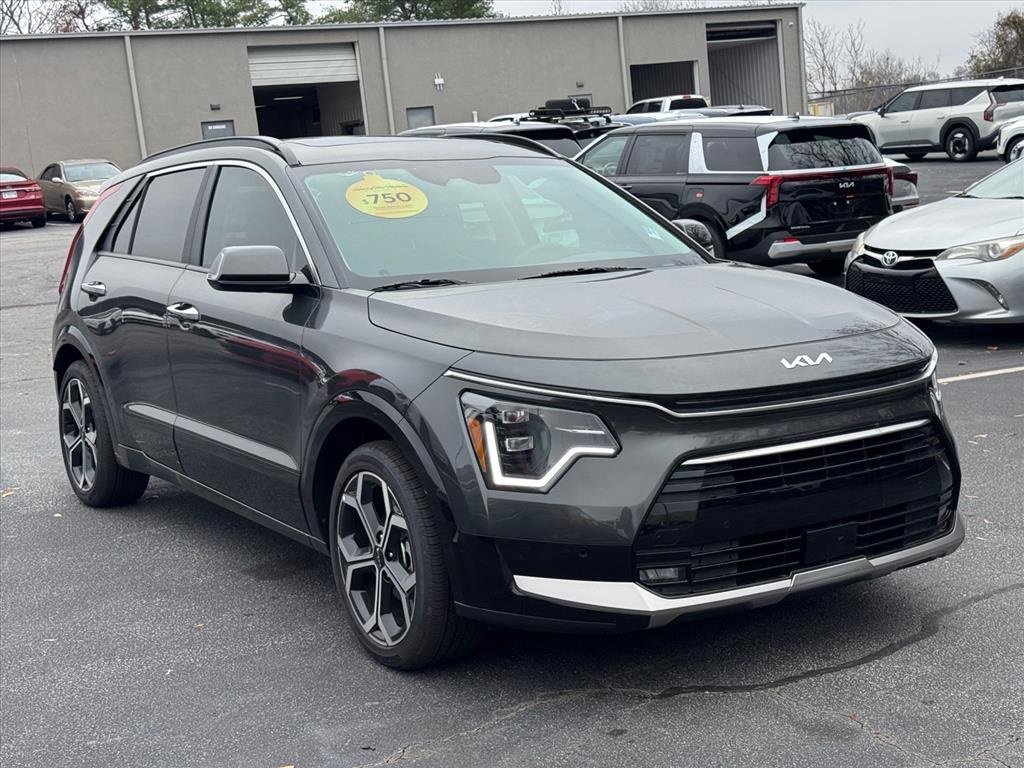 New 2025 Kia Niro SX Touring image 1