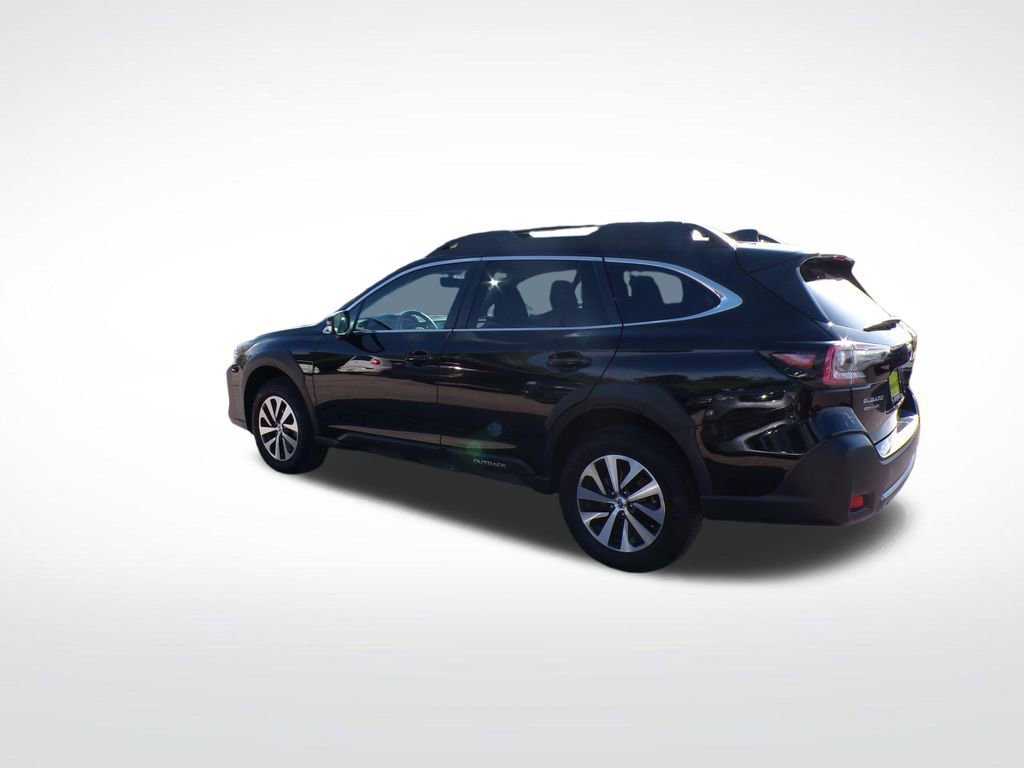 Used 2023 Subaru Outback Premium AWD/4WD image 3
