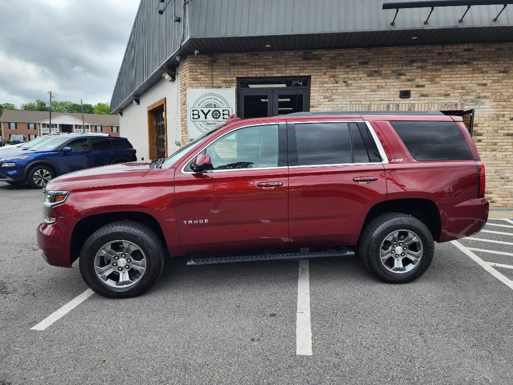 Used 2019 Chevrolet Tahoe LT w/ Luxury Package AWD/4WD image 2