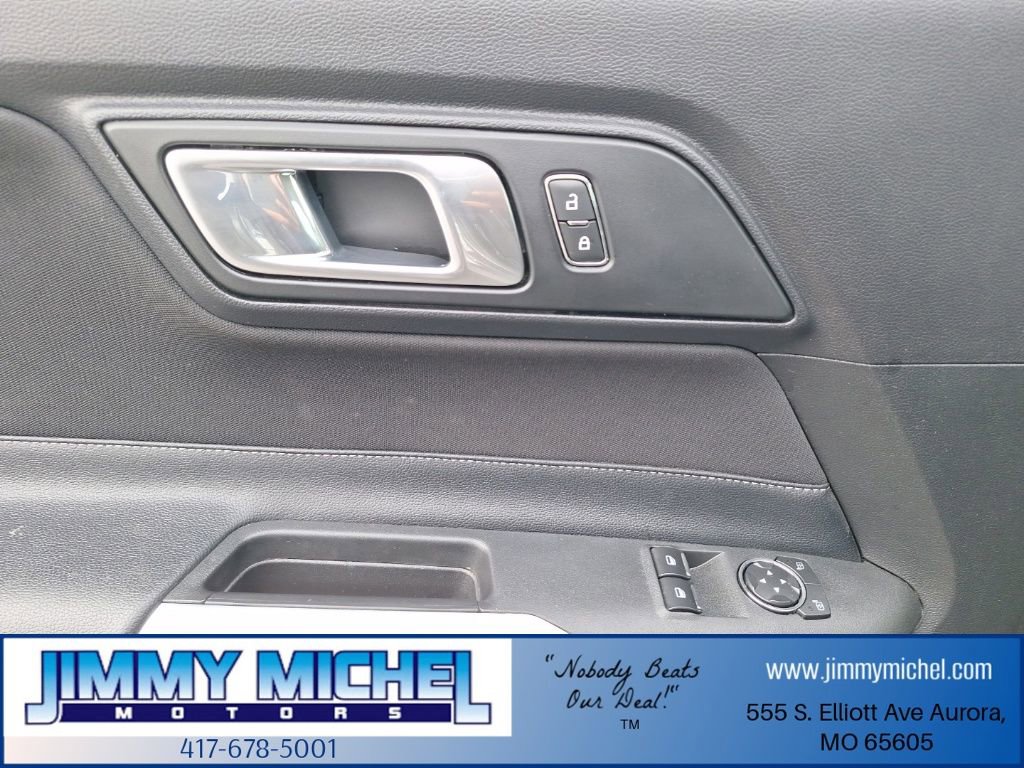 Used 2019 Ford Mustang GT image 3