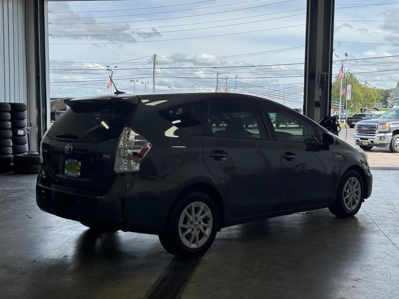 Used 2012 Toyota Prius V Three FWD image 6