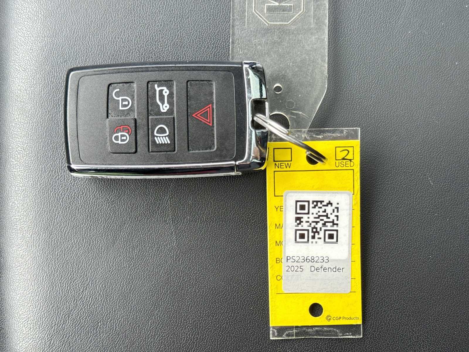 Used 2025 Land Rover Defender 110 X-Dynamic SE AWD/4WD image 36