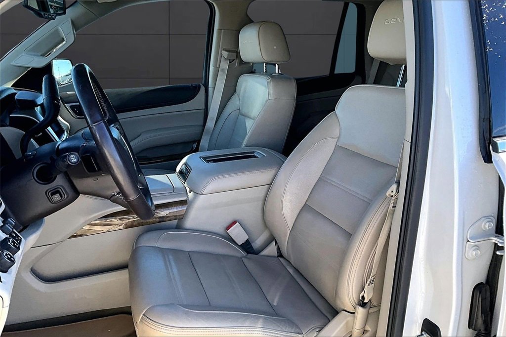 Used 2017 GMC Yukon Denali w/ Open Road Package image 21