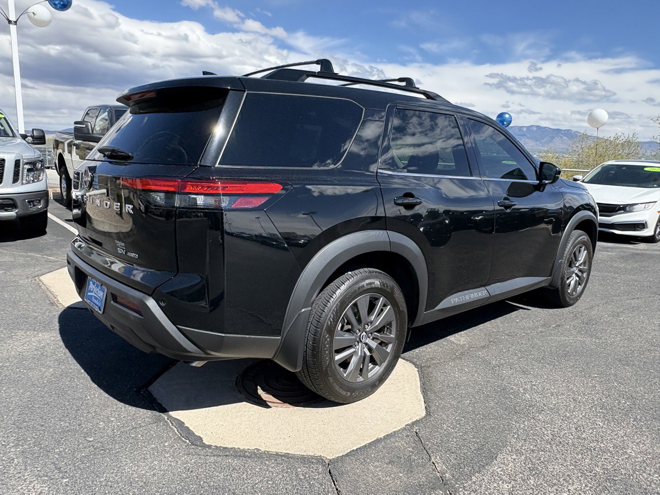 Used 2022 Nissan Pathfinder SV AWD/4WD image 5