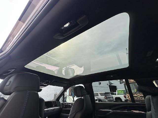 New 2026 Cadillac Escalade IQ Sport 1 w/ LPO, Floor Liner Package AWD/4WD image 16