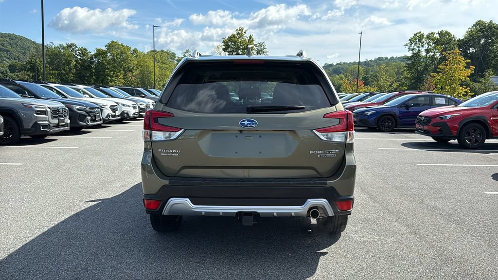 Certified 2023 Subaru Forester Touring AWD/4WD image 7