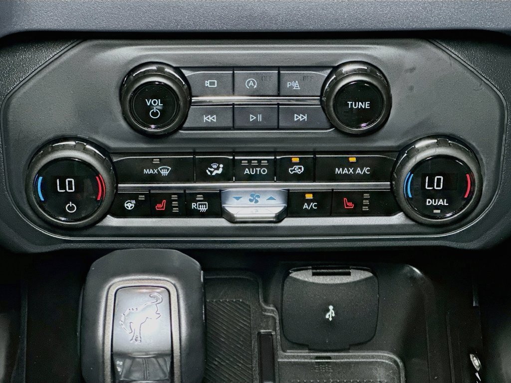 Certified 2025 Ford Bronco Outer Banks AWD/4WD image 13