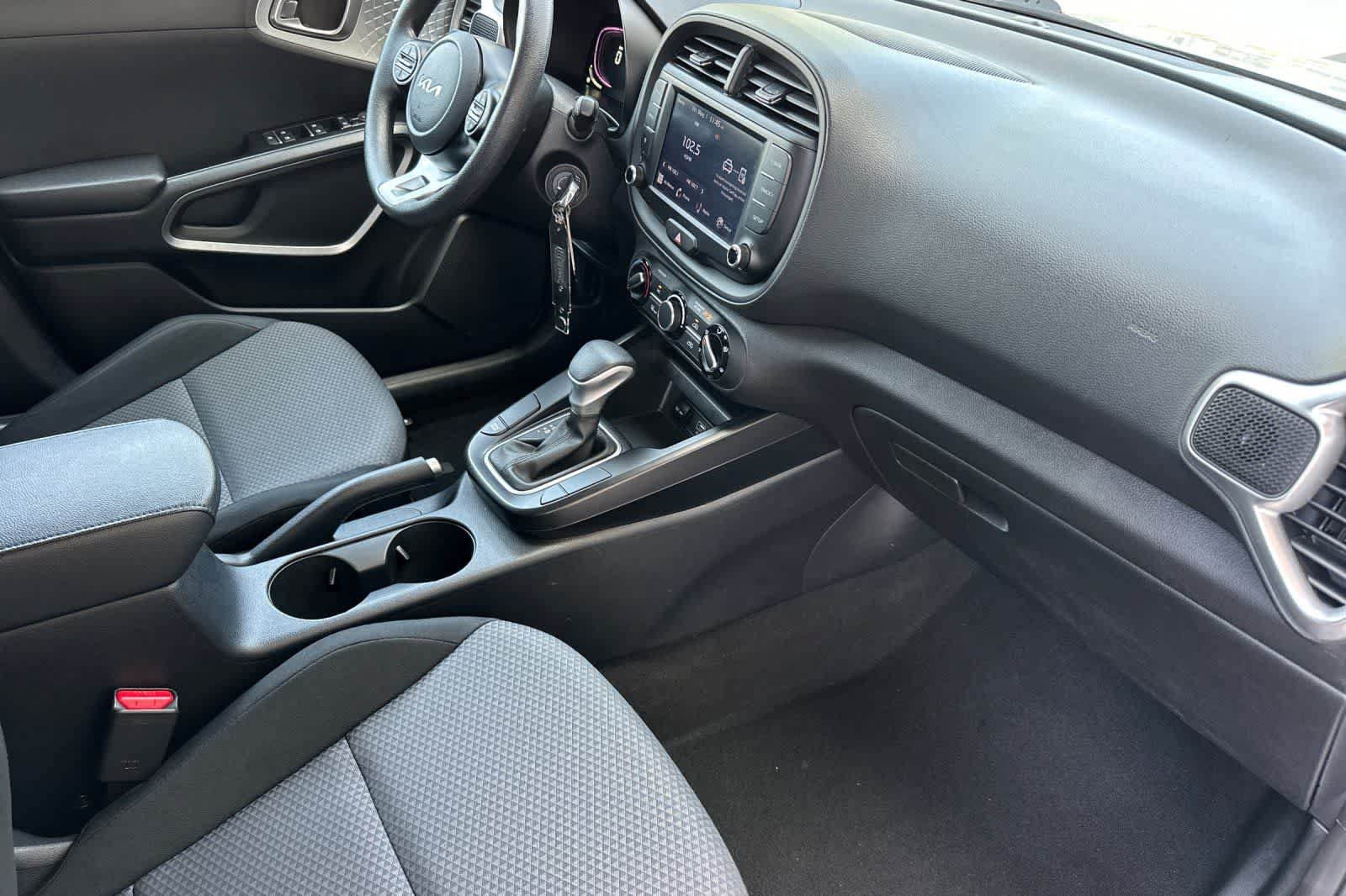 Used 2023 Kia Soul LX w/ Option Group 015 FWD image 16