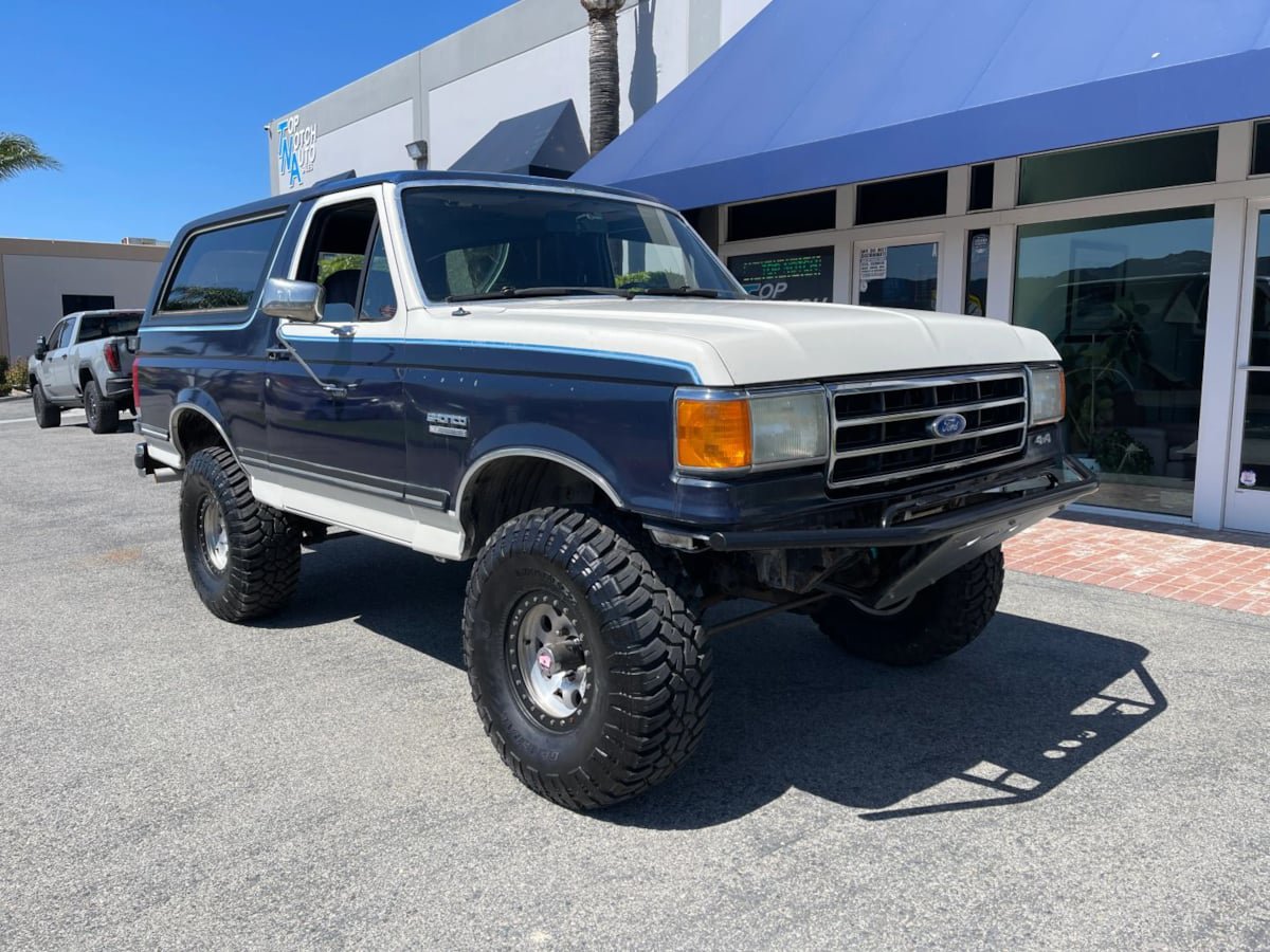 Used 1989 Ford Bronco AWD/4WD image 3