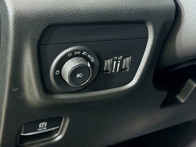 New 2025 Jeep Grand Cherokee L Limited image 10