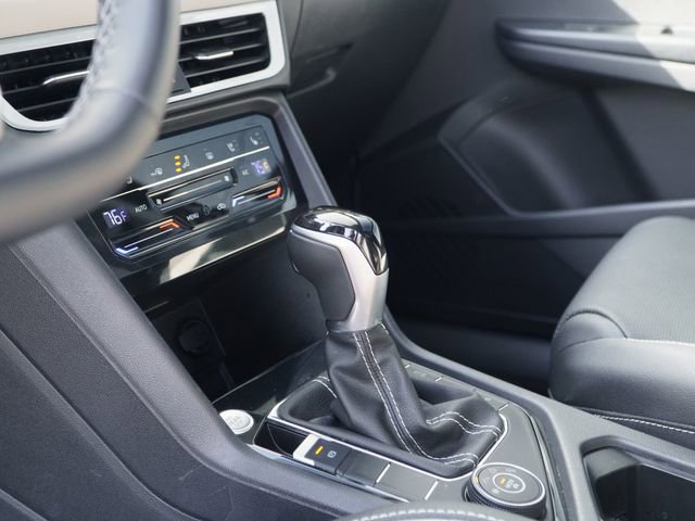 Used 2025 Volkswagen Taos SEL w/ Black Wheel Plus Package image 27