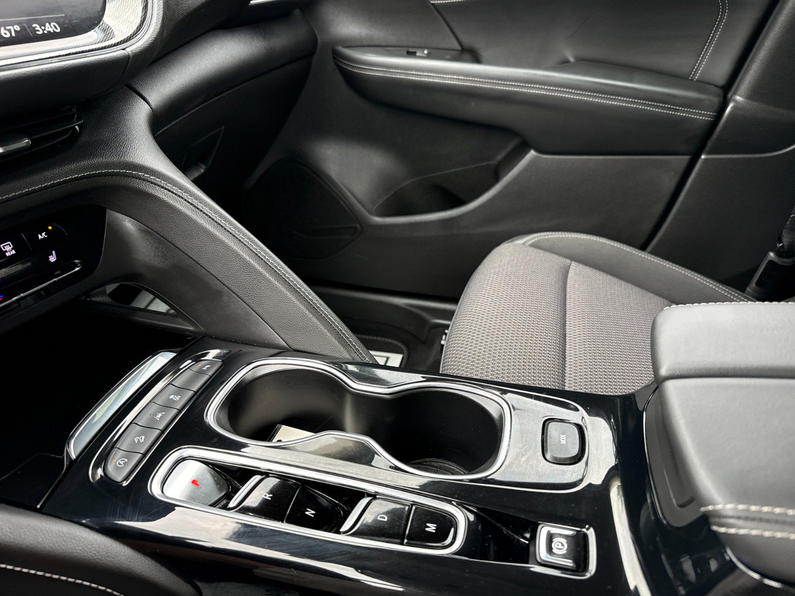 Certified 2023 Buick Envision Preferred AWD/4WD image 31