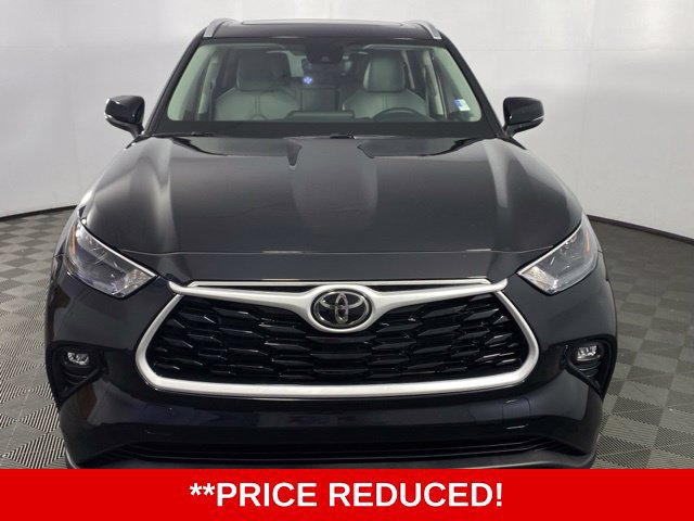 Used 2026 Toyota Highlander XLE AWD/4WD image 2
