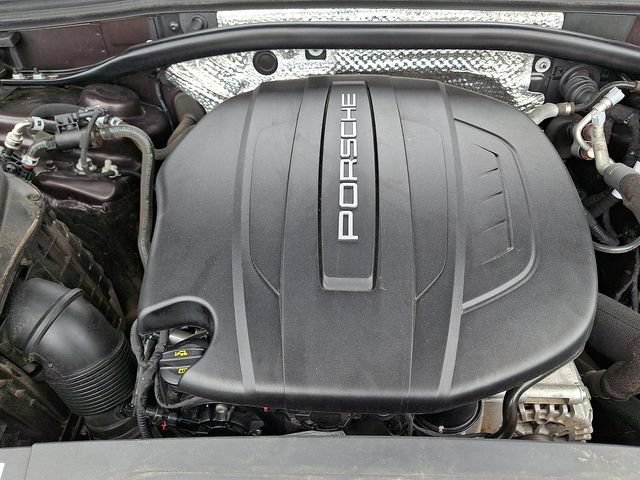 Used 2021 Porsche Macan AWD/4WD image 29