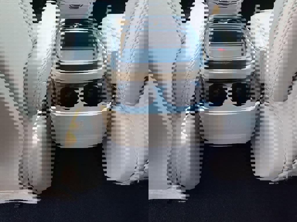 Used 2018 Chrysler Pacifica Touring-L image 12