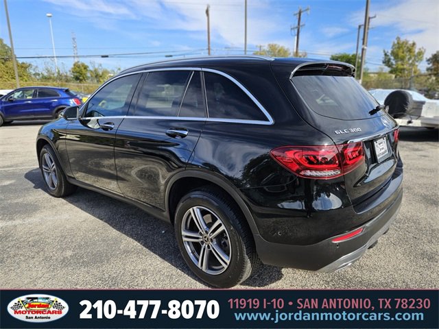 Used 2021 Mercedes-Benz GLC 300 image 3