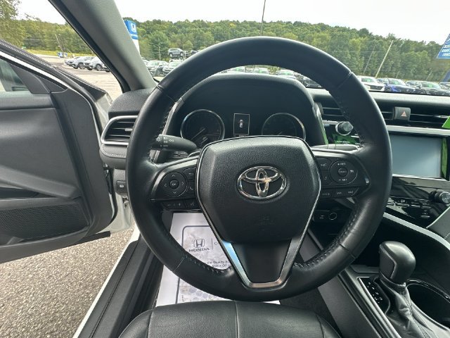 Used 2018 Toyota Camry SE FWD image 14