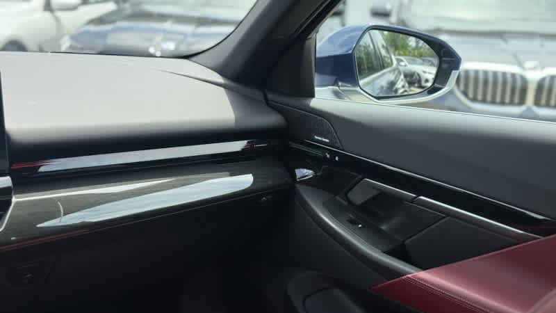 Certified 2025 BMW 530i RWD image 22