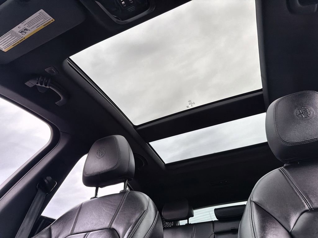 Used 2022 Alfa Romeo Stelvio Ti image 16