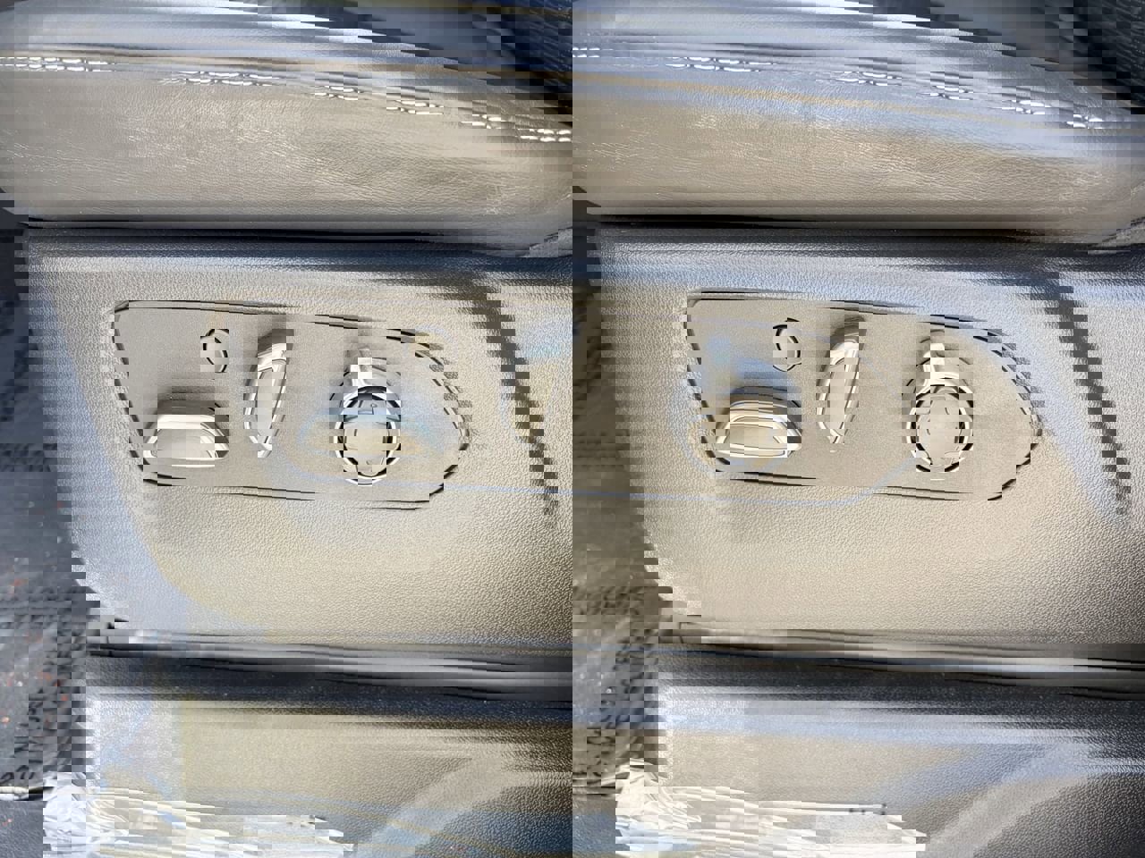 Certified 2024 Cadillac Escalade V AWD/4WD image 21