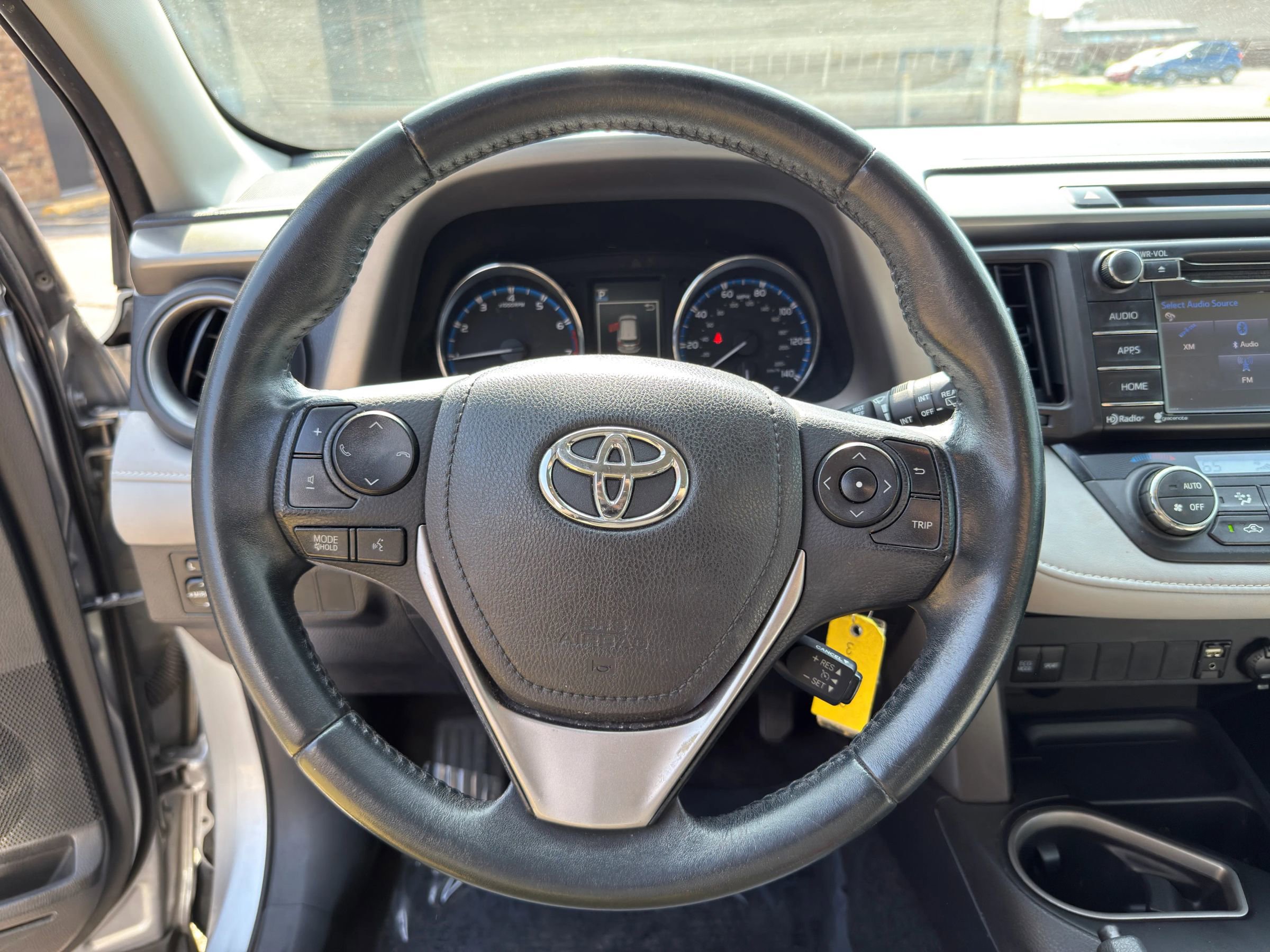 Used 2016 Toyota RAV4 XLE FWD image 11