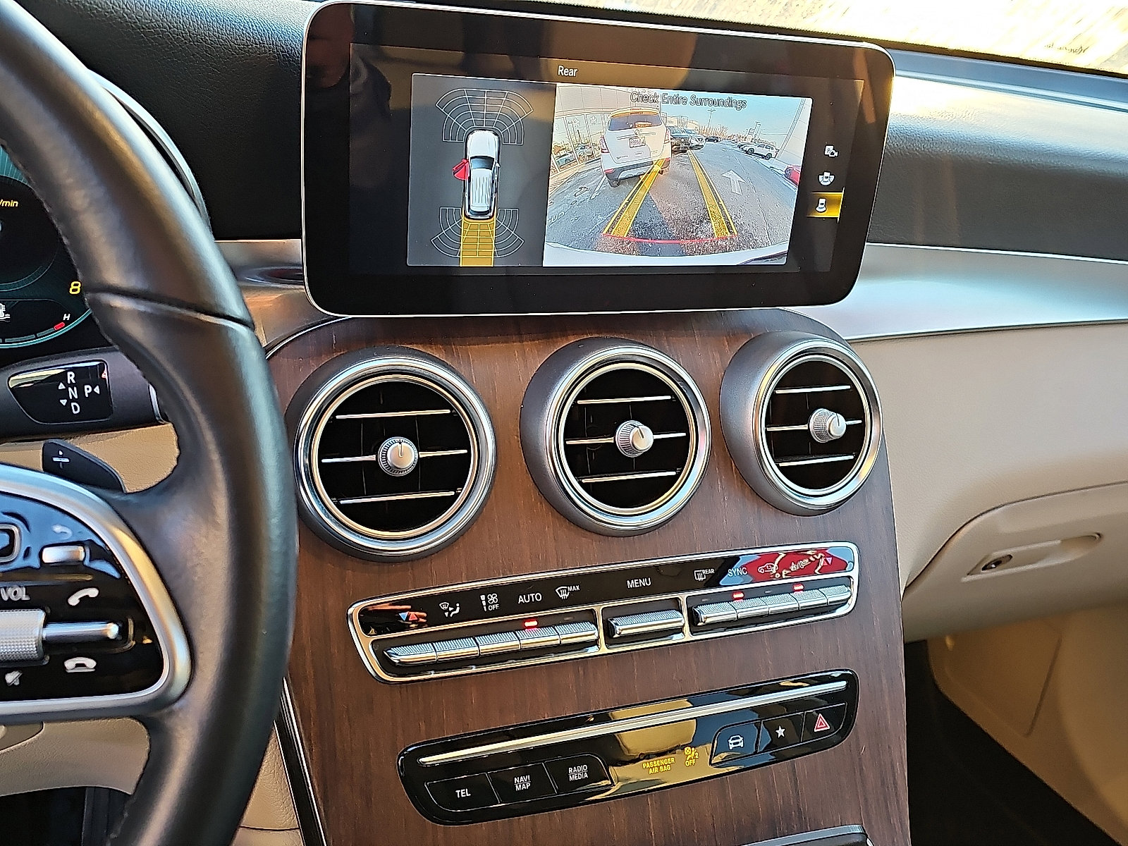 Used 2022 Mercedes-Benz GLC 300 4MATIC image 17