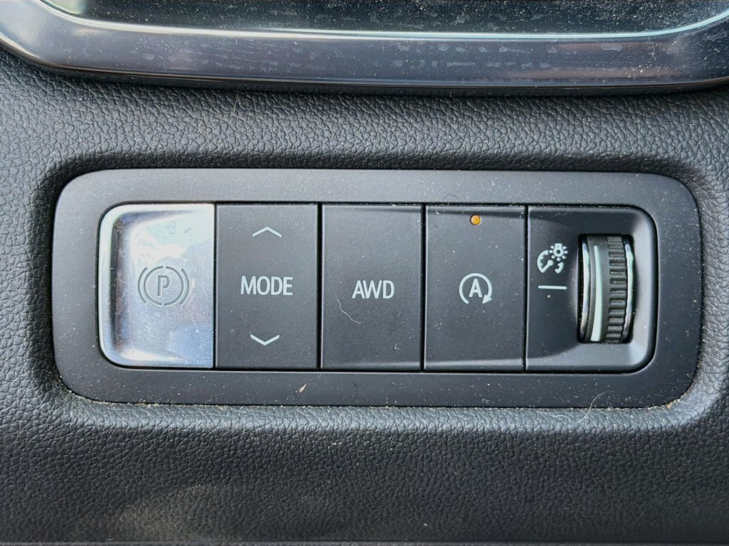 Used 2025 GMC Acadia AT4 AWD/4WD image 27