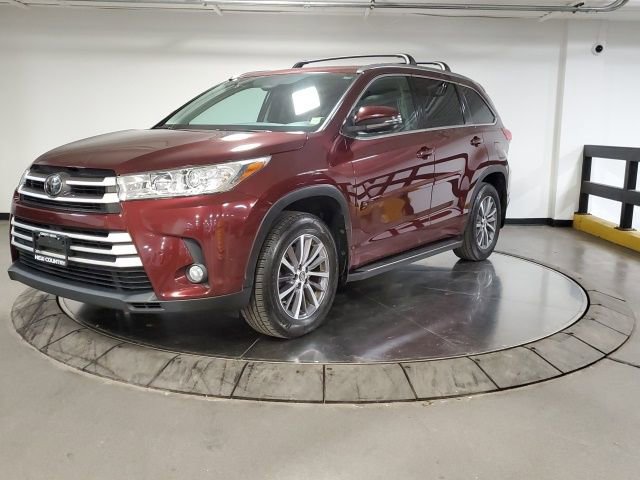Used 2018 Toyota Highlander XLE image 4