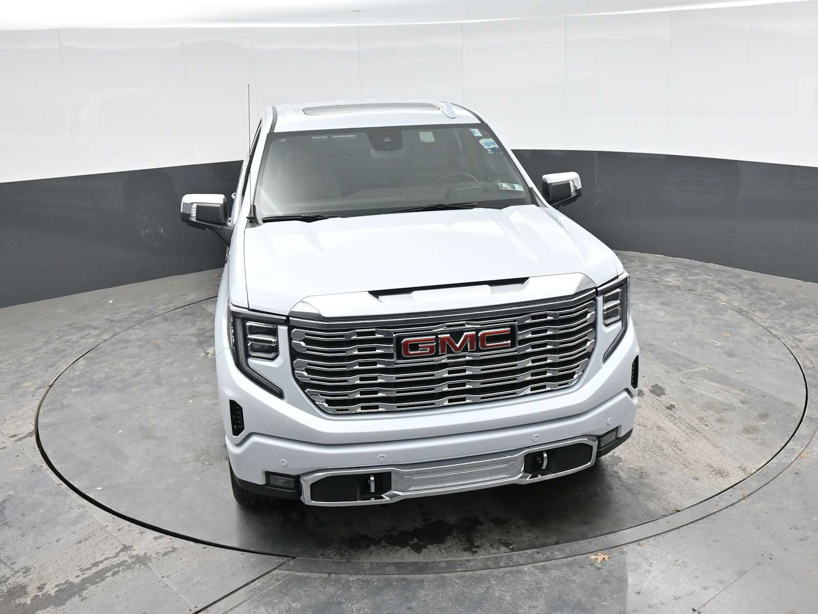 New 2026 GMC Sierra 1500 Denali w/ Denali Reserve Package AWD/4WD image 16